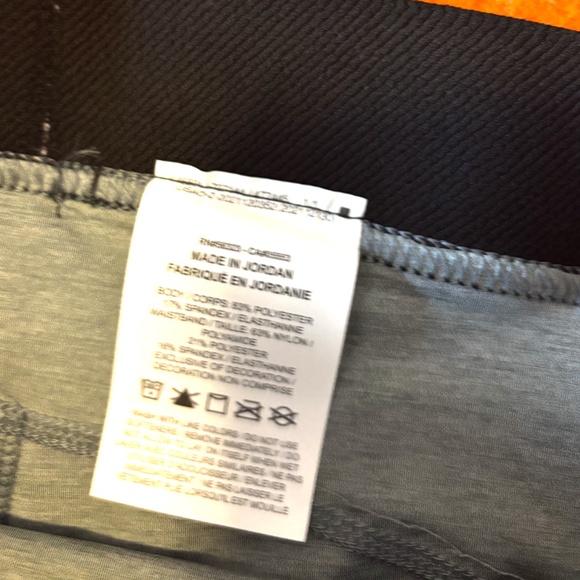 Nike gray logo waist 3-inch compression shorts NWRT - Picture 6 of 12